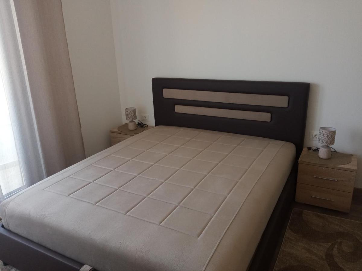 Apartman Ami Улцин Екстериор снимка