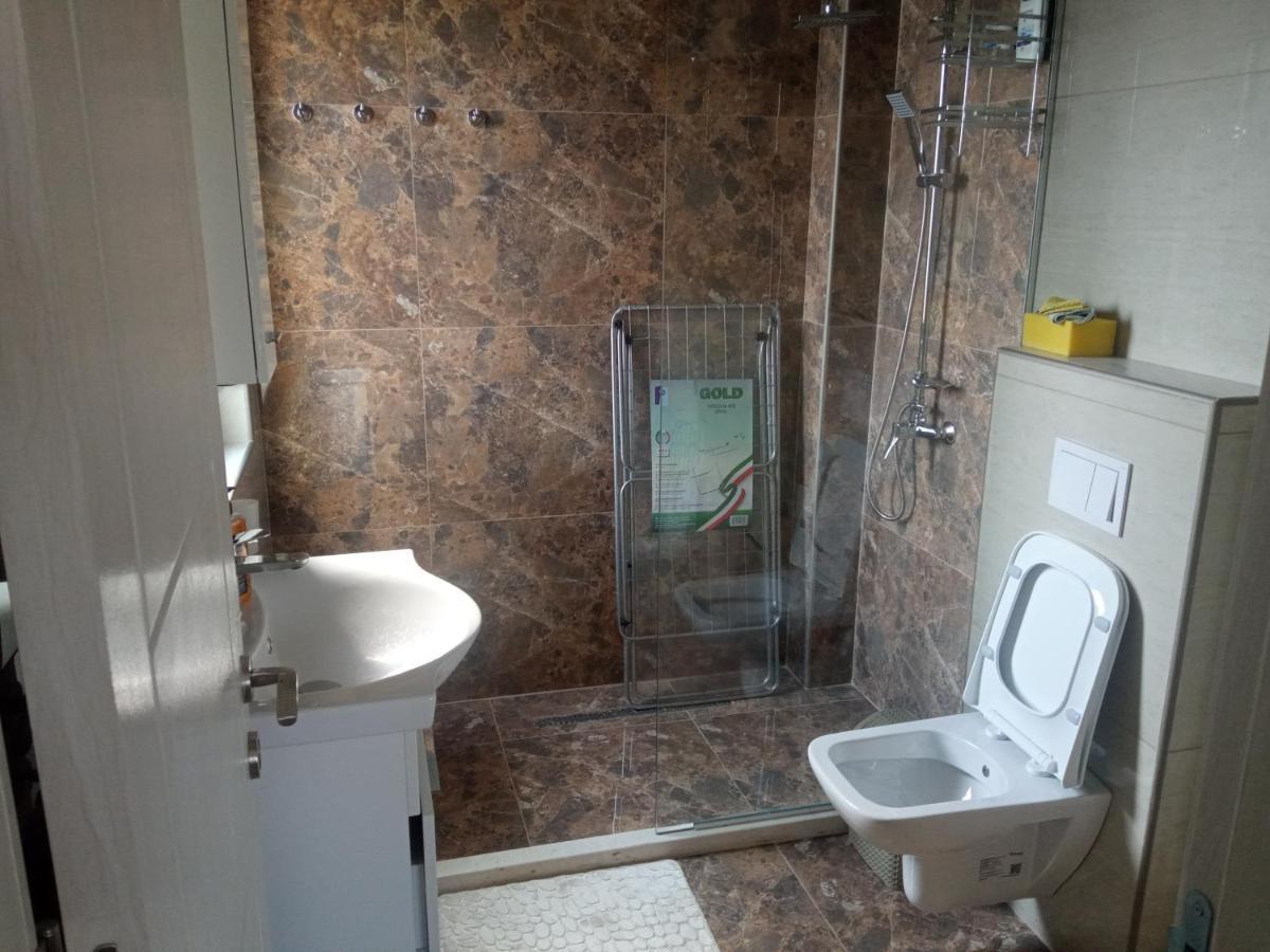 Apartman Ami Улцин Екстериор снимка