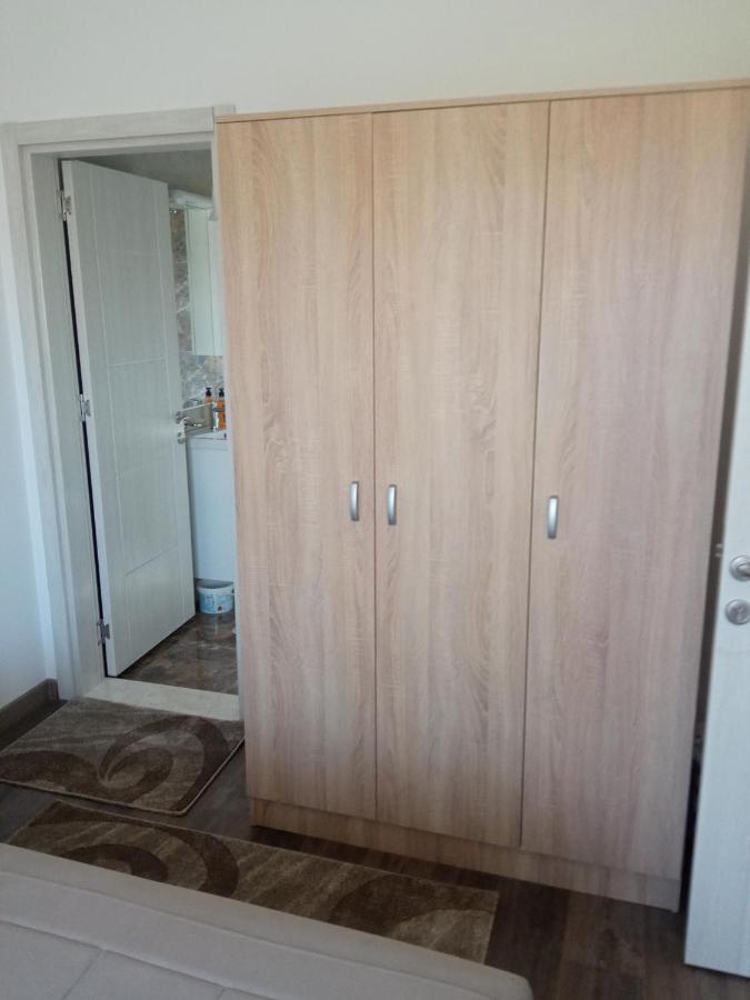 Apartman Ami Улцин Екстериор снимка